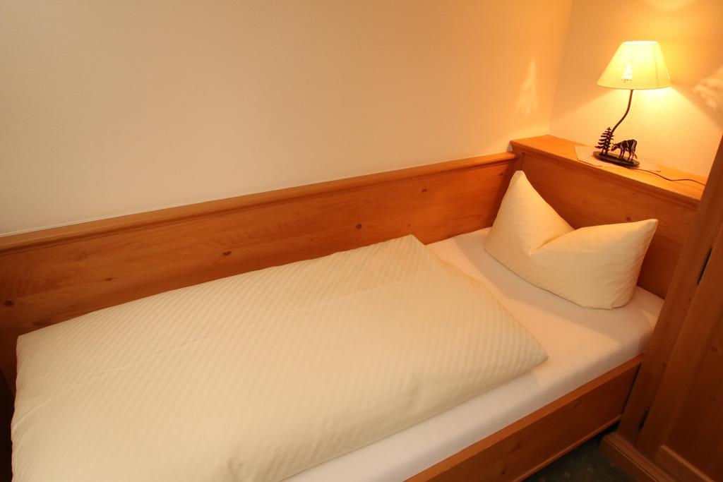 Todnauerberg Hotel Im Schwarzwald ทอดด์เนาแบร์ก ห้อง รูปภาพ