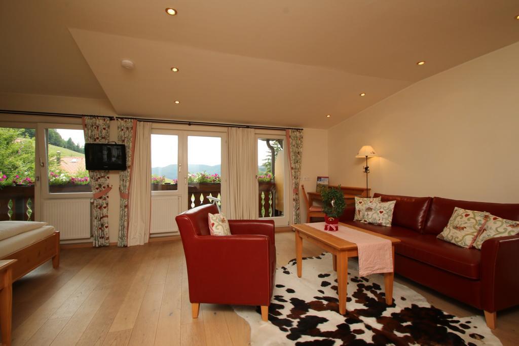 Todnauerberg Hotel Im Schwarzwald ทอดด์เนาแบร์ก ห้อง รูปภาพ